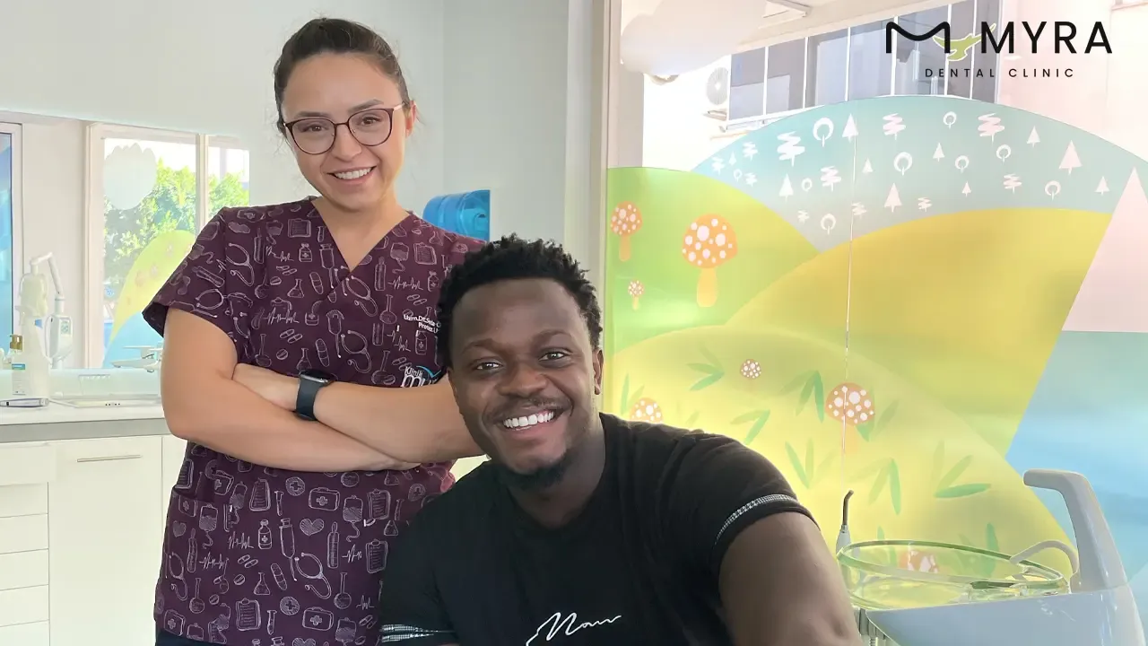 What is a prosthodontist?